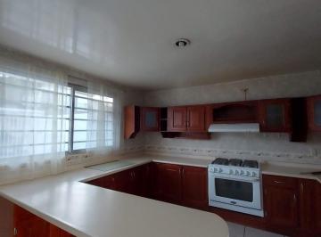 Casa de 3 habitaciones, Guadalupe · Casa con Jardin, Muy Iluminada, Cerca de Colegios