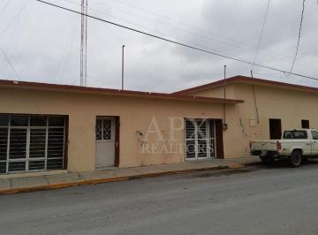 Casa · 526m² · 10 Recámaras · Casa en Venta con Uso de Suelo Comercial, Marín N. L.