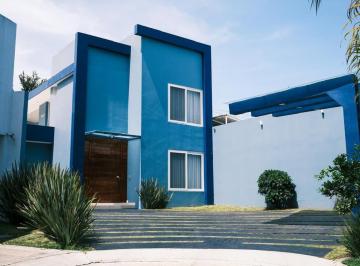 0deba4acae7510e9a88a24a851f2046e60039c69fb4368f4811934b8ebba362c · Casa en Coto Cerca del Parque Metropolitano