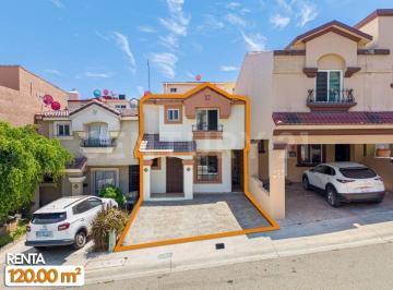 Casa de 3 habitaciones, Tijuana · Renta de Casa en Colinas del Rey, Tijuana, Baja California