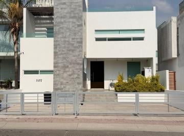 Casa de 3 habitaciones, Querétaro · Casa en Venta en El Refugio Querétaro con Recámara en Pb