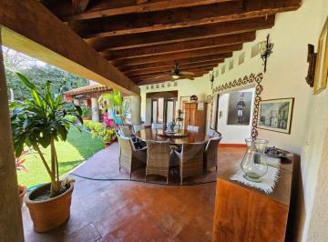 Casa · 550m² · 10 Recámaras · Casa en Venta en Fraccionamiento Lomas de Cuernavaca