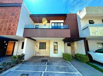 Casa de 3 habitaciones, Ocoyucan · Casa en Renta Parque Altaria Lomas Angelópolis