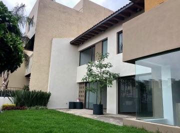 Casa · 460m² · 3 Recámaras · 4 Estacionamientos · Casa con Seguridad en Interlomas