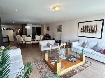 Departamento · 260m² · 3 Recámaras · 3 Estacionamientos · Departamento en Venta en Hacienda del Ciervo