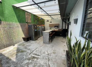 Casa · 335m² · 3 Estacionamientos · Casa con Uso de Suelo en Periferico Oportunidad