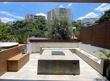 Casa · 375m² · 4 Recámaras · 3 Estacionamientos · Casa con Seguridad en Bosques de La Heradura Venta