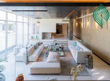 Casa · 942m² · 3 Recámaras · 5 Estacionamientos · Oportunidad Casa en Privada en Venta en La Herradura