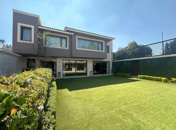 Casa en condominio · 498m² · 3 Recámaras · 4 Estacionamientos · Casa con Jardin en Condominio en Lomas de Tecamachalco Venta