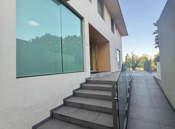 Casa · 780m² · 23 Recámaras · 33 Estacionamientos · Casa con Uso de Suelo Amueblada en Bosques de Las Lomas Renta