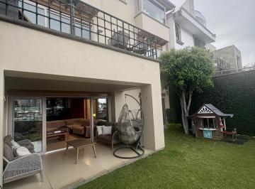 Casa · 408m² · 3 Recámaras · 2 Estacionamientos · Casa en Venta con Jardín y Terraza | Doble Vigilancia | Hacienda de Las Palmas