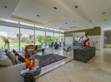 Casa · 1483m² · 5 Recámaras · 10 Estacionamientos · Oportunidad Residencia en Bosque Real con Jardin y Vista Al Campo Venta