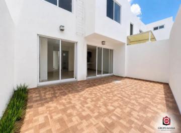 Casa de 2 habitaciones, Celaya · Casa en Venta Excelente