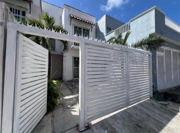 Casa · 168m² · 2 Recámaras · 2 Estacionamientos · Casa - Playa del Carmen