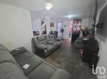 Casa · 94m² · 3 Recámaras · 1 Estacionamiento · Casa en Venta en U Vicente Guerrero, Iztapalapa, Cdmx