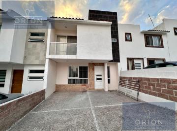 Casa en condominio · 145m² · 3 Recámaras · 2 Estacionamientos · Casa Renta Queretaro Cerca Univ Tec Milenio Colegio Celta Junto Tejeda