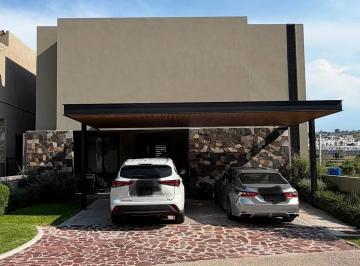 Casa de 3 habitaciones, Querétaro · Casa en Renta Ubicada en Fraccionamiento Altozano
