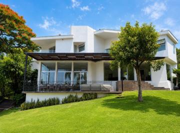 FACHADA FRONTAL · Bonita Residencia en Cuernavaca