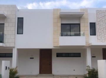 Casa · 161m² · 3 Recámaras · 2 Estacionamientos · Casa en Venta, 3 Recámaras, Entrega Inmediata, Arbolada By Cumbres, Cancún