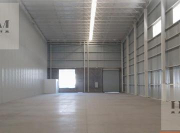 Bodega comercial · 700m² · 8 Estacionamientos · Bodega Industrial en Irapuato