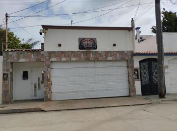 Casa de 4 habitaciones, Playas de Rosarito · Playas de Rosarito Beach, Baja California: Steps To Sandy Beach