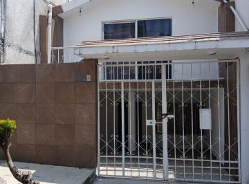 Casa de 2 habitaciones, Atizapán de Zaragoza · Renta, Casa con Vigilancia Las 24 Horas y Areas Recreativas. Tiene 2 Habitaciones, un Baño y Medio.