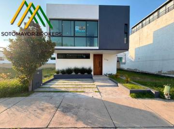 Casa de 3 habitaciones, Zapopan · Casa de 160 m² con 3 Recámaras en Venta en Valle Imperial