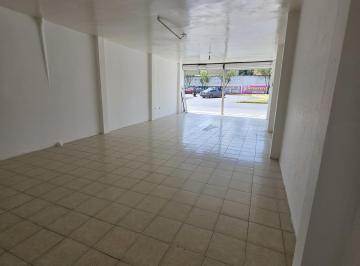 Local comercial · 78m² · Local en Renta Colonia Club Jardín Zona: Maquinita