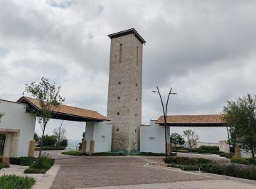 d72864a7b8aa74d5fdb46503f26b860d2a18184a4d0e4b5542a931447e225905 · Terreno con Excelente Vista en El Mayorazgo, a Solo 3 Minutos de Zakia.