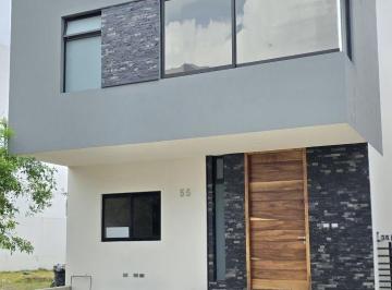 Casa de 5 habitaciones, Zapopan · Casa en Venta en Bosques Vallarta, Dentro de Coto. Parques Vallarta