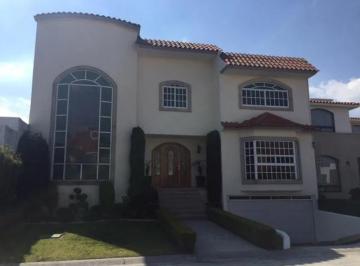 Casa de 3 habitaciones, Toluca · Casa en Venta en Hacienda San Jose