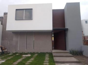 Casa de 3 habitaciones, Toluca · Casa en Venta en Hacienda San Jose, Toluca
