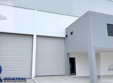 Bodega comercial · 855m² · 3 Estacionamientos · Bodega Industrial en Renta en Santa Catarina