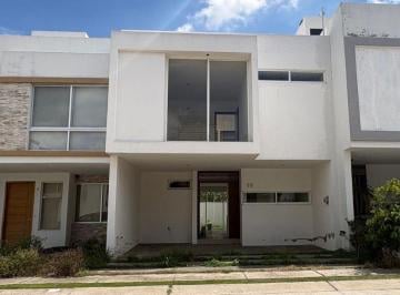 Casa en condominio de 3 habitaciones, Zapopan · Casa en Venta en El Campestre