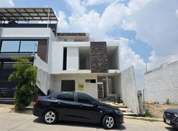Casa de 4 habitaciones, San Pedro Tlaquepaque · Casa en Venta en Paisajes del Tesoro, Zapopan, Jalisco