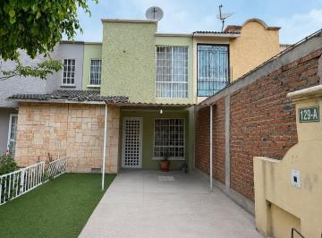 Casa · 3 Recámaras · 2 Estacionamientos · Casa en Fraccionamiento Los Murales