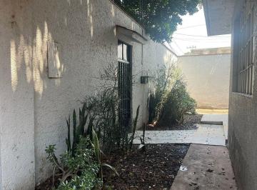 ad34d57444efba831c3ee6b43416990654951ec838d8680abdd1e49535a72b10 · Casa en Venta en Calle Tranquila