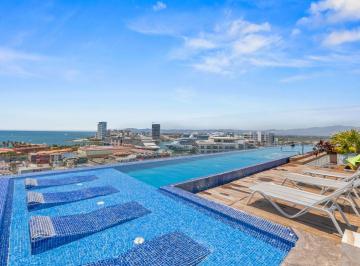 Departamento de 2 habitaciones, Puerto Vallarta · Departamento Amueblado en Zoho Skies Piso 8 con Vista Al Mar y Ciudad