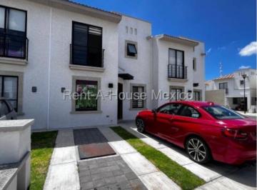 Casa en condominio de 3 habitaciones, El Marqués · Casa en Renta en Zakia