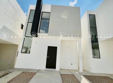 Casa de 3 habitaciones, Chihuahua · Casa de 2 Plantas en Venta Al Norte de La Ciudad - Modelo. Nisa
