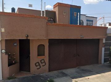 Casa de 5 habitaciones, Morelia · Venta de Casa en Jardines de Torremolinos, Morelia, Michoacan.