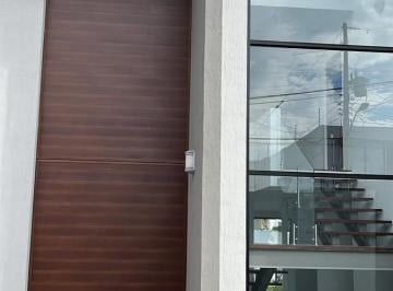 Casa · 450m² · 5 Recámaras · 6 Estacionamientos · Casa en Venta en San Francisco Juriquilla Juriquilla