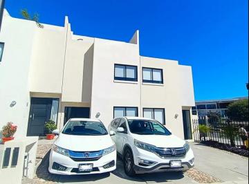 Casa de 2 habitaciones, Corregidora · Casa West en Venta en Corregidora