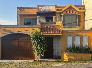 Casa de 5 habitaciones, Cuernavaca · Casa Cesion de Derechos X El Polvorin