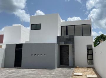 Casa · 180m² · 3 Recámaras · 2 Estacionamientos · Casa en Conkal