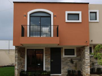 Casa de 3 habitaciones, Morelia · Casa Nueva en Venta en Fraccionamiento Privado, con Seguridad 24/7, Áreas Verdes y Cancha de Pádel.