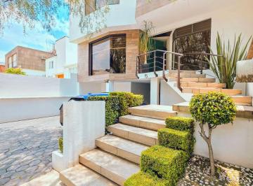 Casa de 3 habitaciones, Naucalpan de Juárez · Casa en Fraccionamiento con Amplio Jardín Satelite