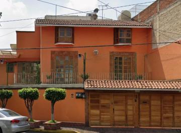 Casa de 4 habitaciones, Iztapalapa · Casa en Venta en Paseos de Churubusco Iztpalapa Cdmx