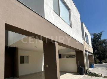 Casa · 190m² · 3 Recámaras · 2 Estacionamientos · Casa en Renta en Fraccionamiento Moretta en Monterrey