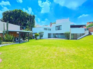 Casa de 4 habitaciones, Naucalpan de Juárez · Casa en Fraccionamiento con Amplio Jardín en Satelite